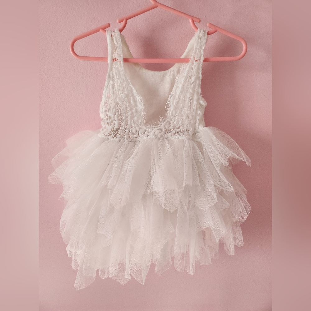 Dress - Picture 4 of 4